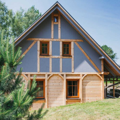 Chalupa (jako celek) se sprchou s vlastní kuchyňkou pro 5 os. (s možností přistýlky)