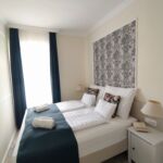 Deluxe Upstairs 2-Room Apartment for 4 Persons