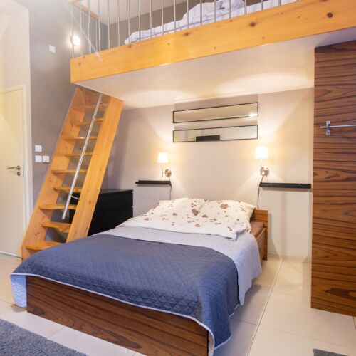 Apartament cu grup sanitar cu chicineta proprie cu 1 camera pentru 3 pers.