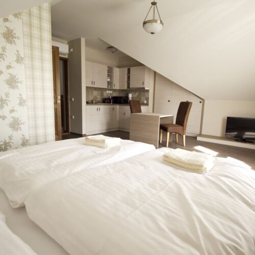 Casă de vacanță întreaga unitate cu aer condiționat pentru 16 pers. (se inchirieaza doar integral)