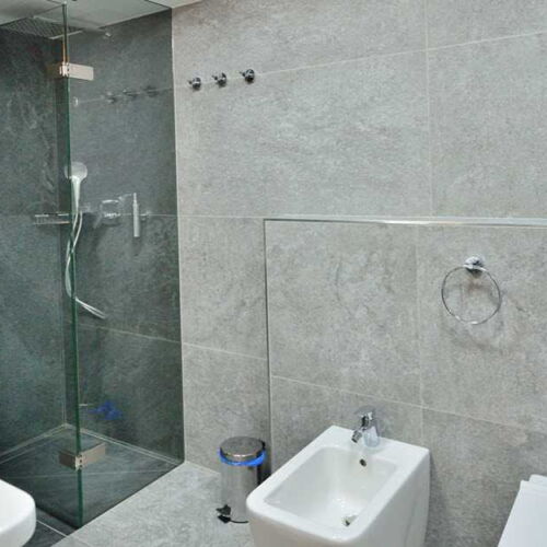 Twin Room with Shower (extra bed available)