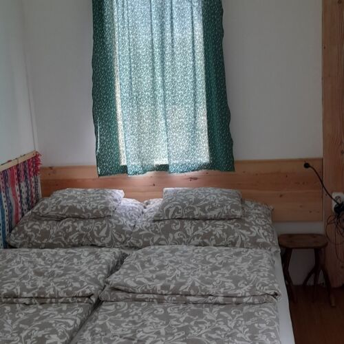 Domek weekendowy 5-osobowy cały dom z widokiem na ogród (możliwa dostawka)