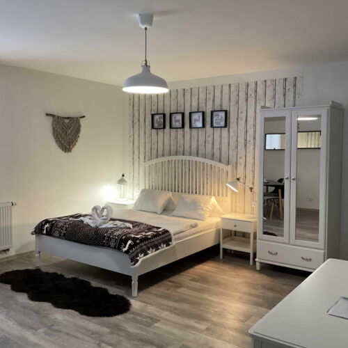 Pokoj s koupelnou se sprchou pro 4 os.