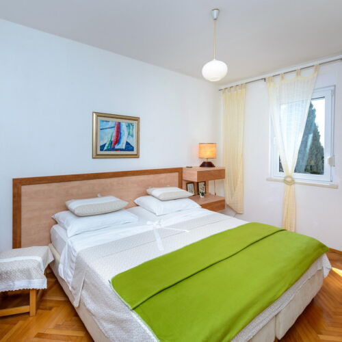 Apartament pentru 4 pers. (se inchirieaza doar integral)