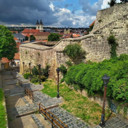 Apartament la parter cu aer condiționat cu 2 camere pentru 4 pers.