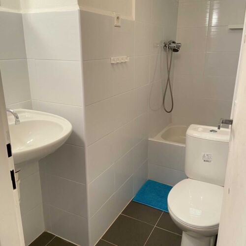 Pokoj s privátní koupelnou mimo apartmán  pro 2 os.