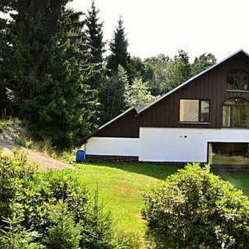 Chata (jako celek) se sprchou s privátní koupelnou mimo apartmán pro 20 os. (s možností přistýlky)