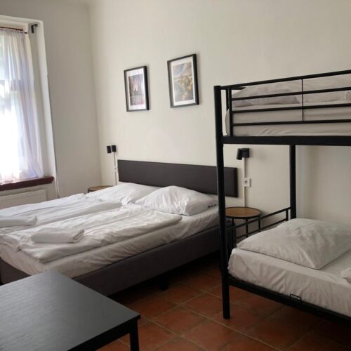 Camera pentru 5 pers.