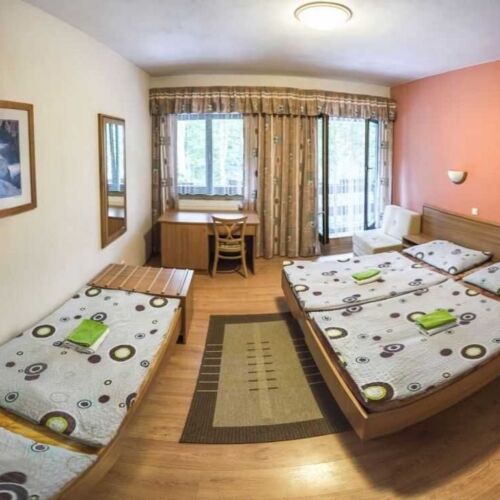 Standard Pokoj se sprchou pro 4 os. (s možností přistýlky)