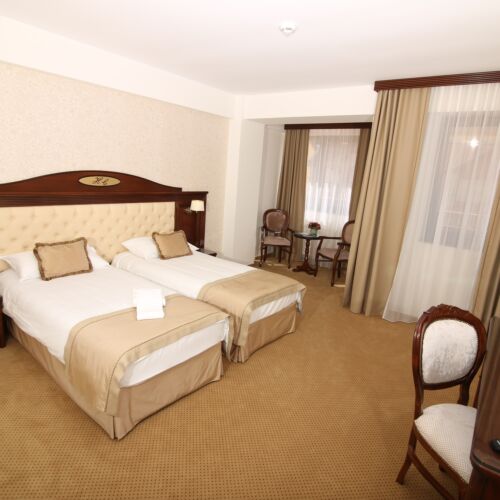 Camera dubla accesibil(ă) persoanelor cu dizabilități