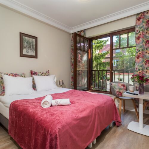 Pokój 2-osobowy na parterze z widokiem na ogród