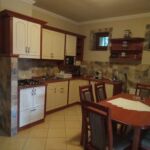 Upstairs 3-Room Apartment for 6 Persons with Garden