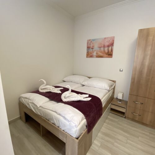 Apartament 4-osobowy na parterze z tarasem z 1 pomieszczeniem sypialnianym