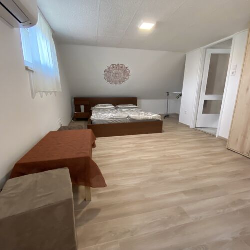 Apartman pro 4 os. se 2 ložnicemi s panoramou v podkroví