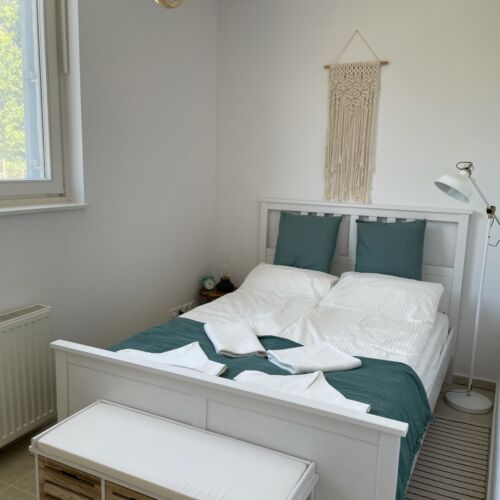 Panoramic View to the Lake Summer House for 10 Persons
