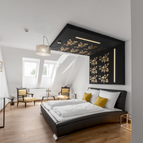 Camera dubla premium la etaj