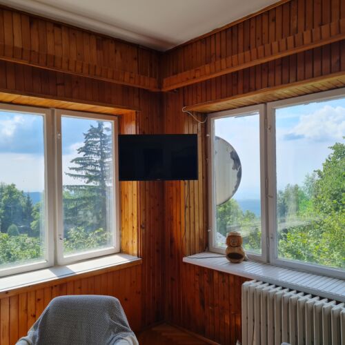 Panorama Ferienhaus mit Aussicht auf die Berge