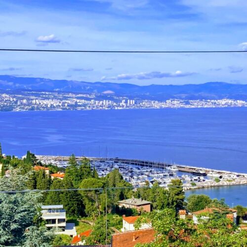 Apartament confort la etaj cu 2 camere pentru 4 pers. (se poate solicita pat suplimentar)