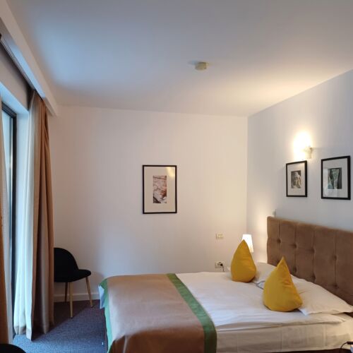 Camera dubla superior