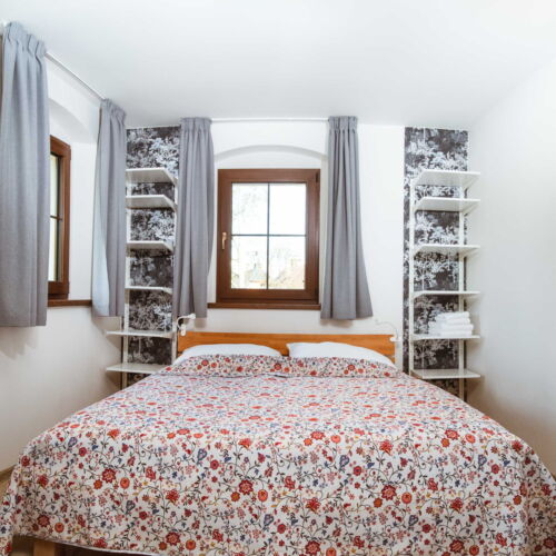 Chata (jako celek) se sprchou s vlastní kuchyní pro 17 os. (s možností přistýlky)