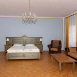Apartment for 2 Persons with Shared Kitchenette (extra bed available)