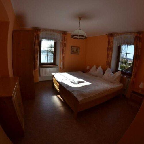 Apartman se sprchou s vlastní kuchyní pro 4 os. se 2 ložnicemi (s možností přistýlky)