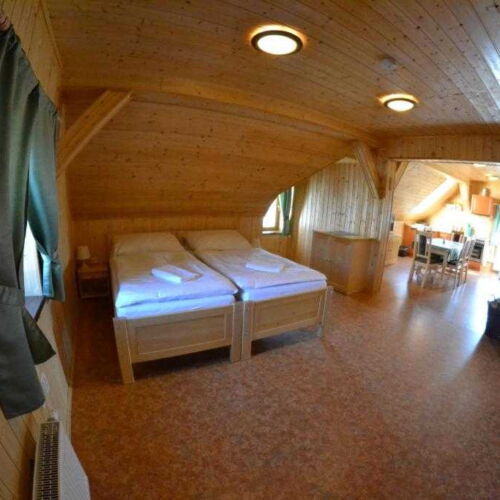 Apartman se sprchou s vlastní kuchyňkou pro 4 os. s 1 ložnicí