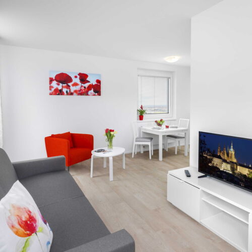 Apartman se sprchou s privátní koupelnou mimo apartmán pro 2 os. (s možností přistýlky)