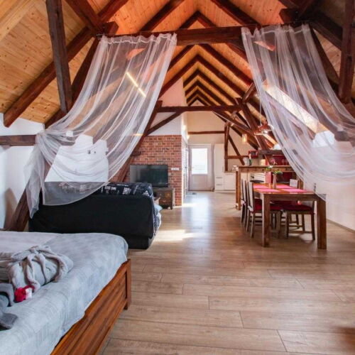 Apartman se sprchou s terasou pro 4 os.