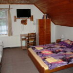 Chata for 8 Persons with Shower and Kitchenette (extra bed available)