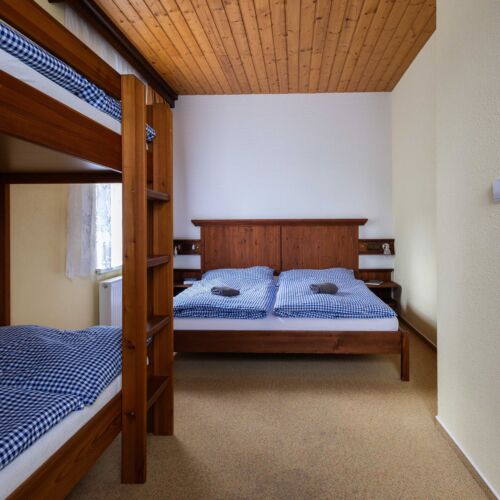 Pokoj s koupelnou  pro 4 os.