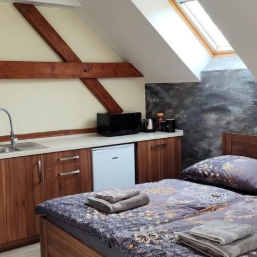 Pokoj s koupelnou s vlastní kuchyní pro 4 os.