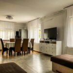2-Zimmer-Apartment für 5 Personen Parterre mit Aussicht auf den Hof (Zusatzbett möglich)