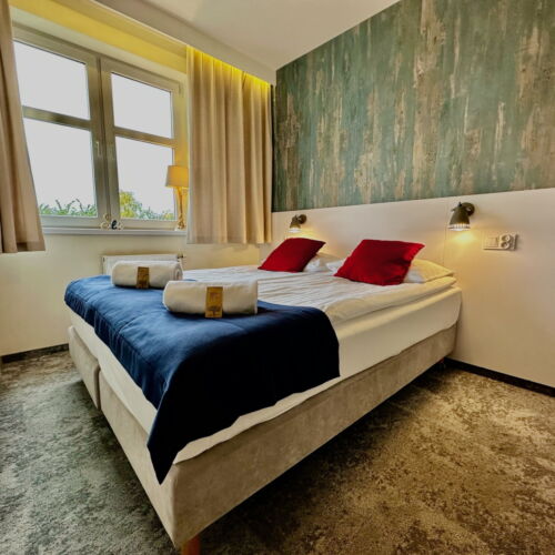 Camera dubla cu vedere spre mare