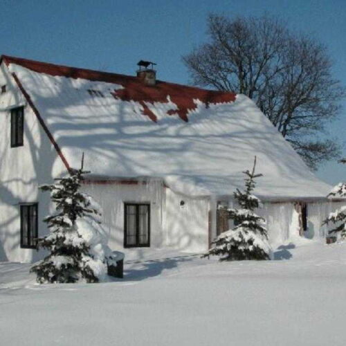 Chalupa (jako celek) s vlastní kuchyní s terasou pro 8 os.