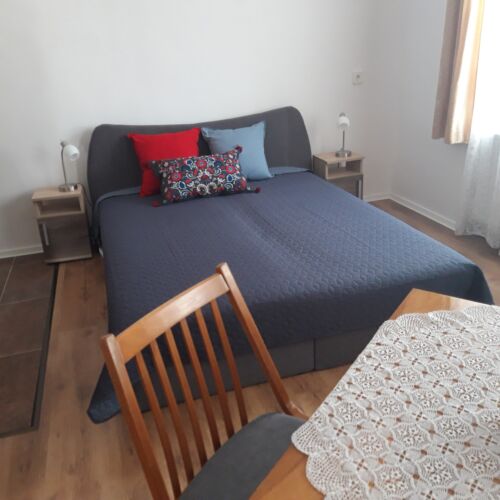 Casă de vară întreaga unitate cu grădină pentru 4 pers. (se inchirieaza doar integral) (se poate solicita pat suplimentar)