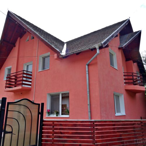 Casă de vacanță pentru 8 pers. (se inchirieaza doar integral)