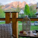 Apartament cu balcon cu vedere spre munte cu 2 camere pentru 5 pers.