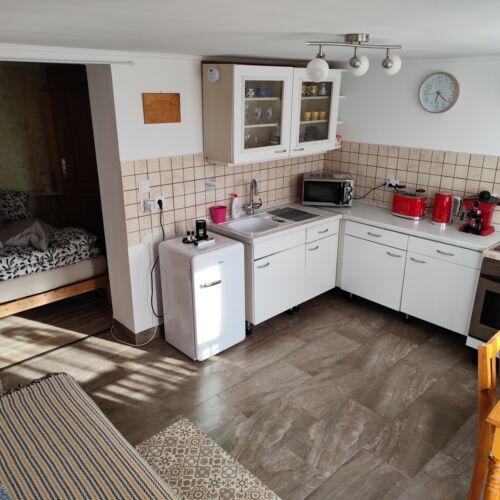 Camera cvadrupla familial(ă) la parter