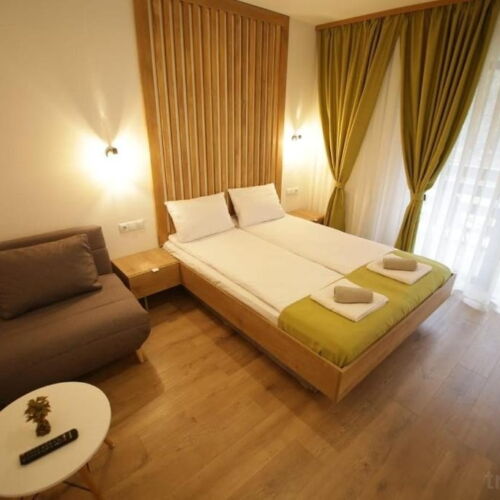 Camera dubla standard cu balcon (se poate solicita pat suplimentar)