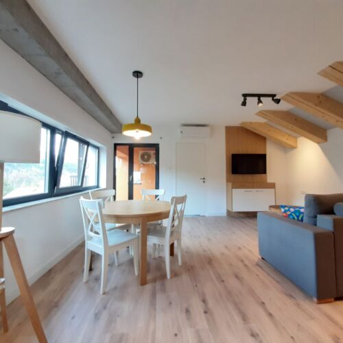 Apartman pro 2 os. s 1 ložnicí s výhledem na hory s výhledem do dvora