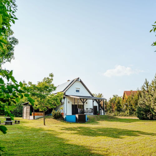 Forest View Whole House Summer House for 6 Persons
