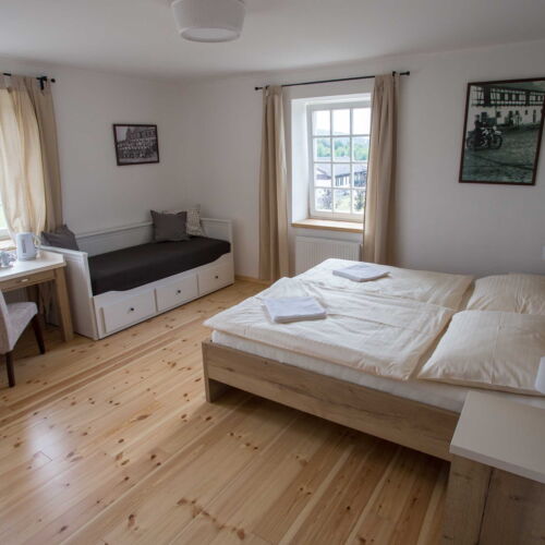 Pokój 2-osobowy z prysznicem (możliwa dostawka)