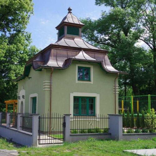 Domek całoroczny 4-osobowy z dostępem do ogrodu z własną kuchnią (możliwa dostawka)