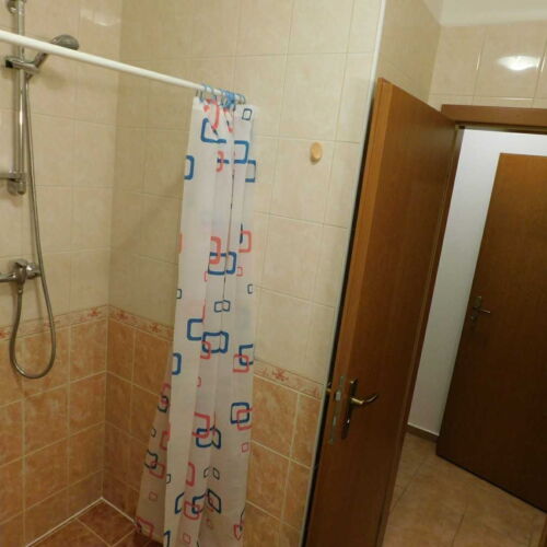 Apartman se sprchou s vlastní kuchyňkou pro 4 os.