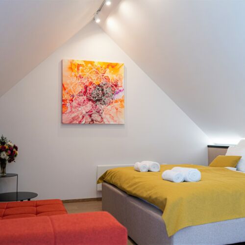 Camera tripla cu chicinetă proprie cu vedere spre grădină