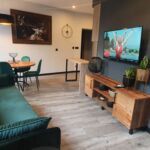Mountain View Lux 1-Room Apartment for 4 Persons
