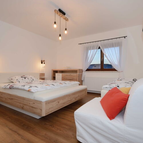 Apartman se sprchou s klimatizací pro 3 os. (s možností přistýlky)