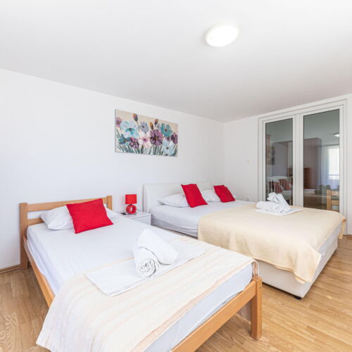 Summer House for 12 Persons