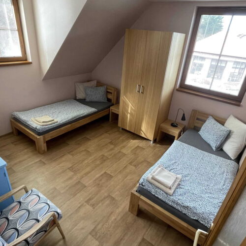 Pokoj se sprchou s vlastní kuchyňkou pro 2 os.